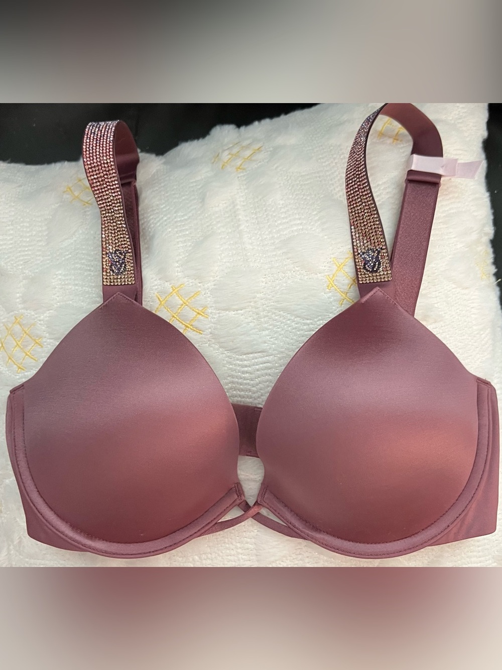 Victoria's Secret Vert Sexy Push Up Plunge Bra with Rhinestone Straps 32D